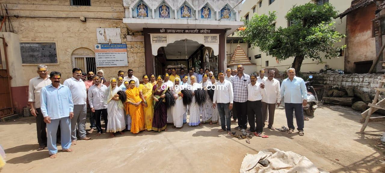 *श्रावण सोमवार निमित्त पूजा आणि गाराने घालण्याचा कार्यक्रम संपन्न*