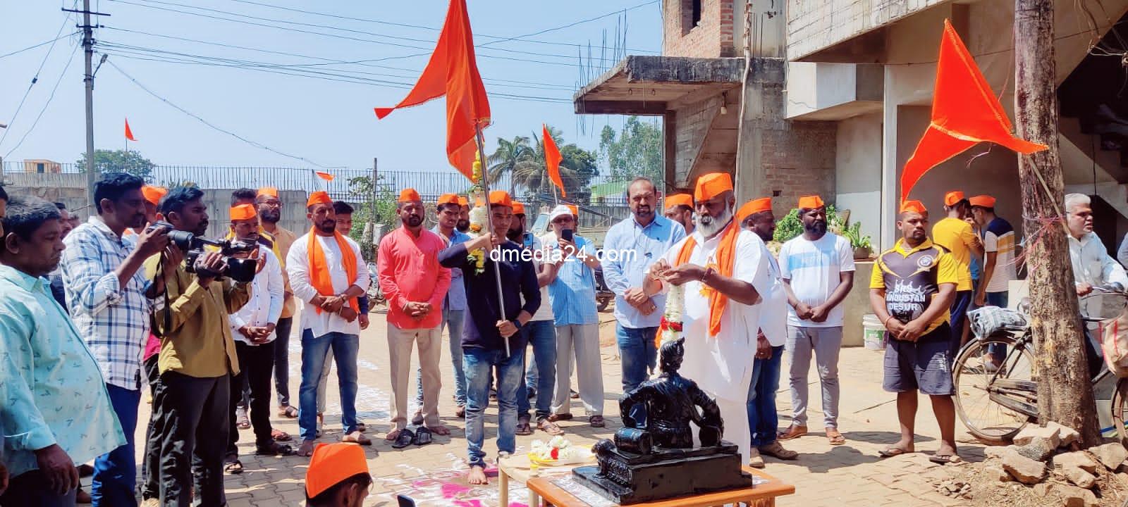 *शिवसन्मान पदयात्रेचे सुळगा येथे उत्स्फूर्त स्वागत*