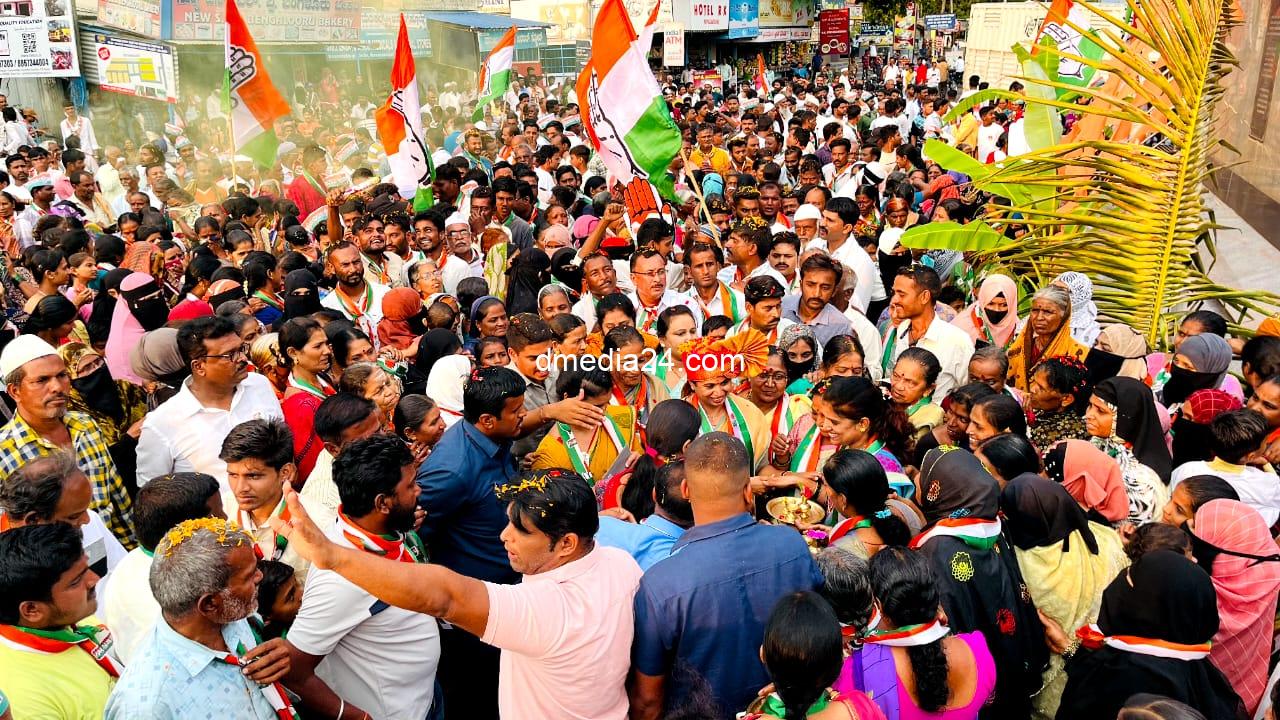 *प्रचंड गर्दीत हिरेबागेवाडी येथे शक्तीप्रदर्शन*