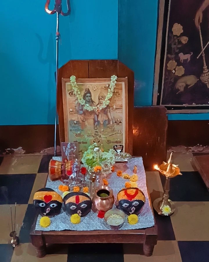 *महेश नवमी निमित्त ज्योतिबा देवाला लघुरुद्राभिषेक*