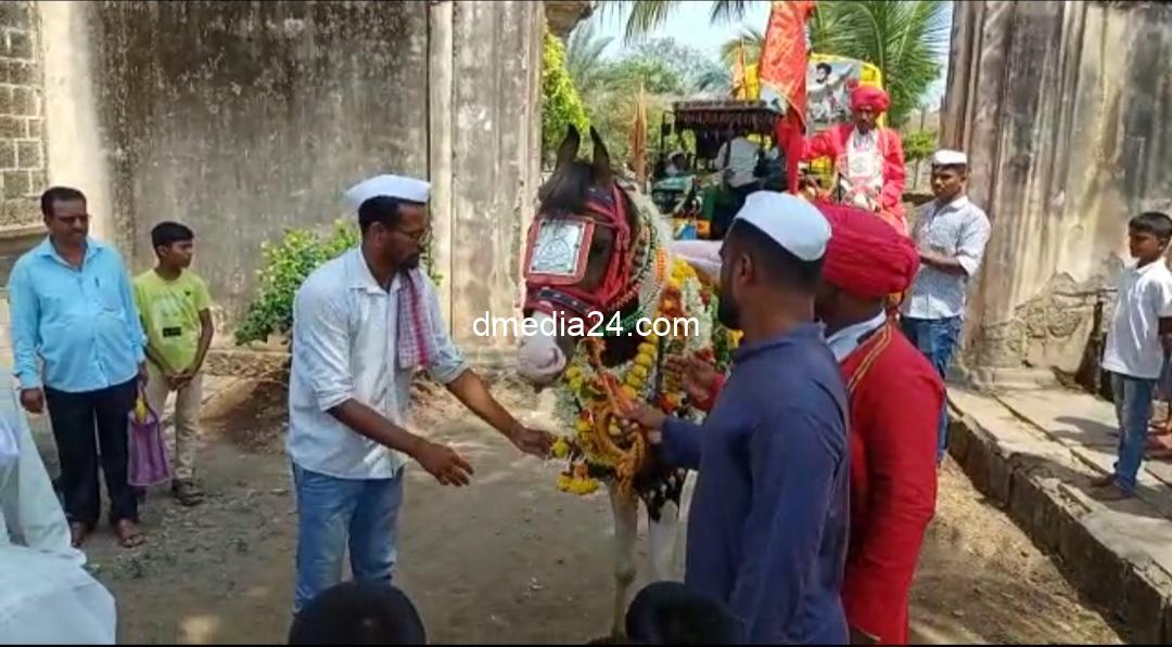 *आषाढ वारी सोहळ्यासाठी अंकली येथून शितोळे सरकारांच्या मानाच्या अश्वांचे आळंदीकडे प्रस्थान*