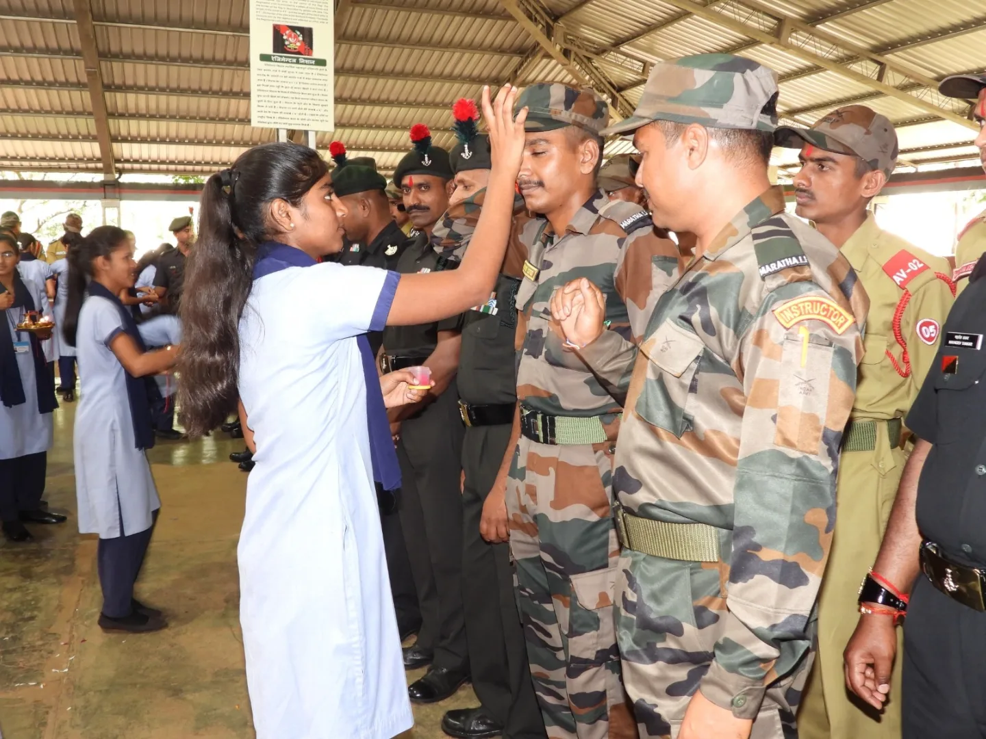 *मराठा लाईट इन्फंट्री रेजिमेंटल सेंटर च्या जवानांनी साजरा केला रक्षाबंधन*