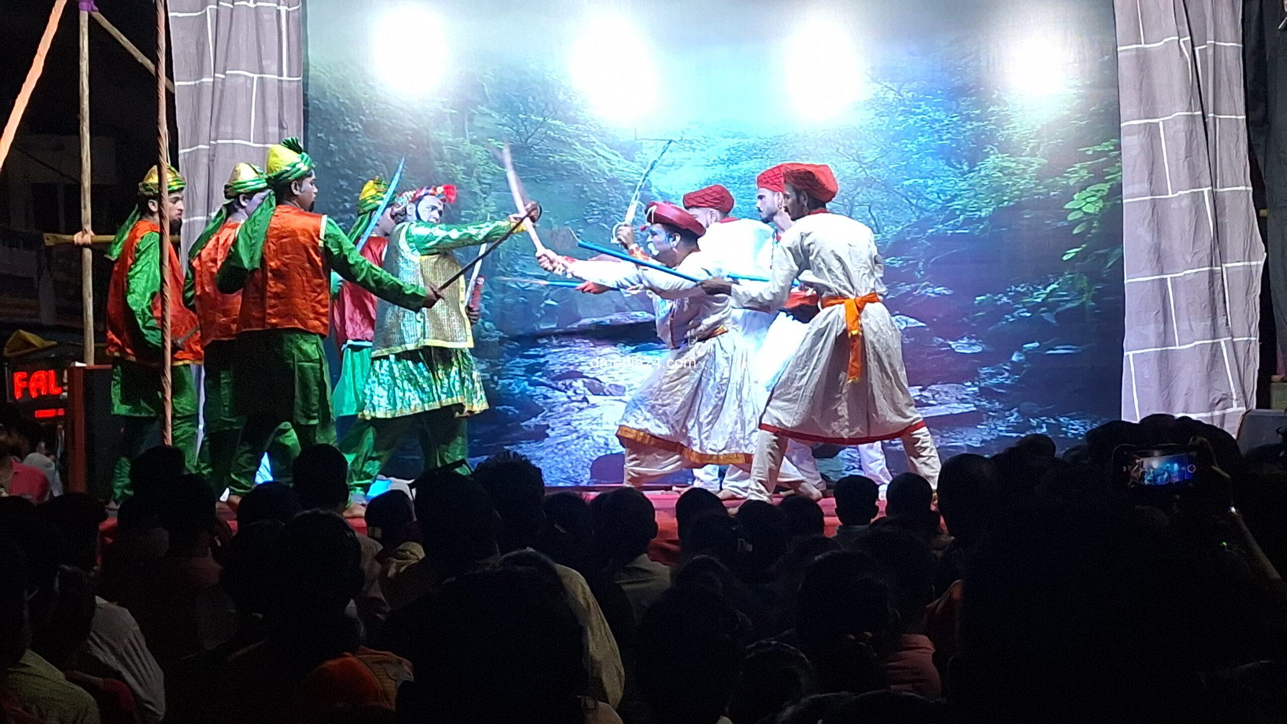 *शिवजयंती चित्ररथ मिरवणुकीत साक्षात शिवसृष्टी अवतरलेली*