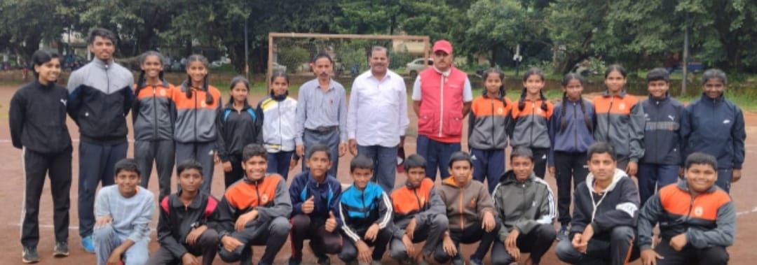 *प्राथमिक हँडबॉल स्पर्धेत संत मीरा शाळेला दुहेरी मुकुट.*